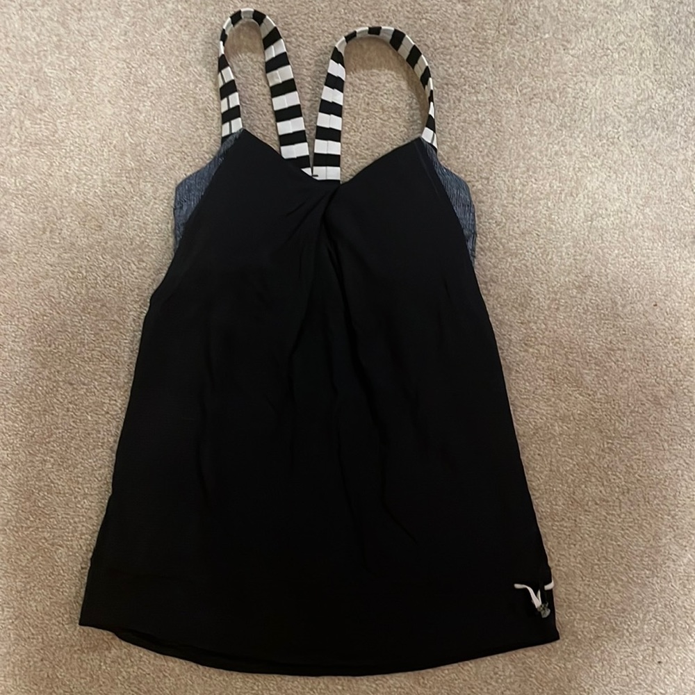 Lululemon tank size 2